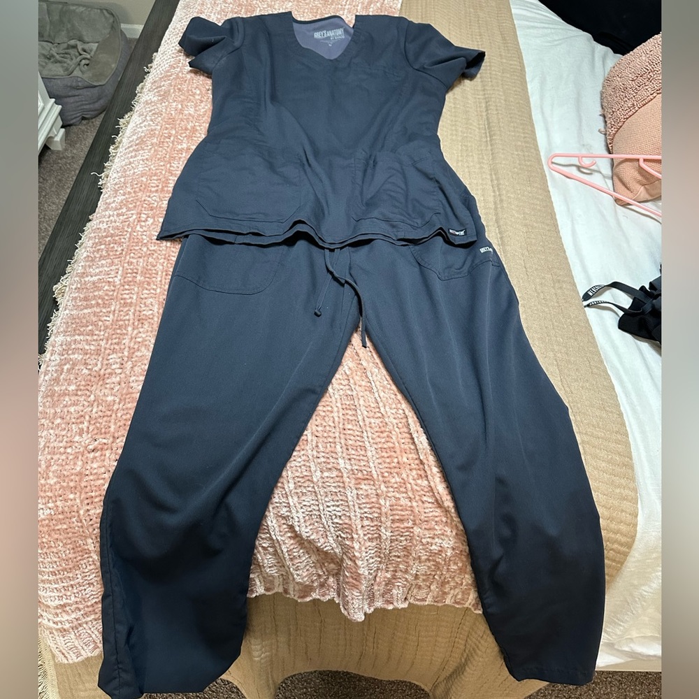 Greys anatomy scrub medium top AND joggers.